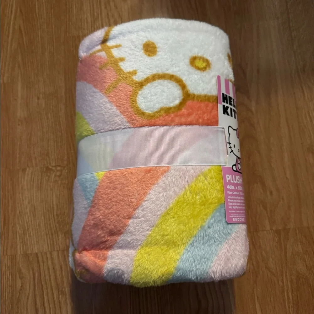 {Hello Kitty} bundle - Picture 4 of 16
